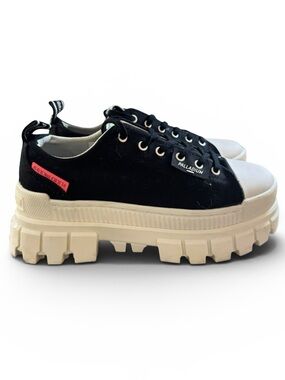 Palladium Revolt Lo TX sneakers woman’s size 7